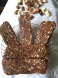 Energy bar with nuts and dates