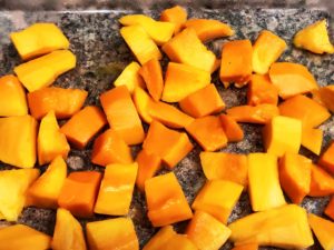 chop mangoes