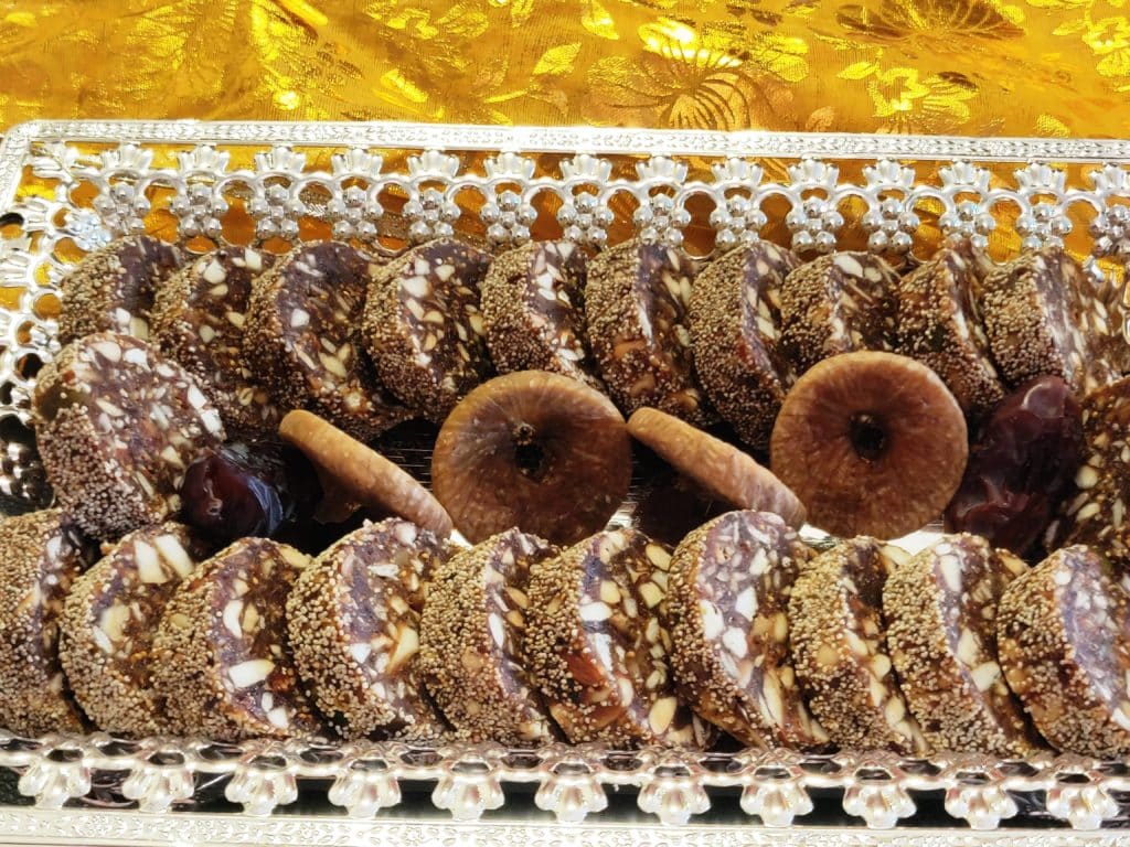 Anjeer & Khajur Rolls