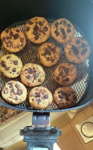 Baking cookies in air fryer