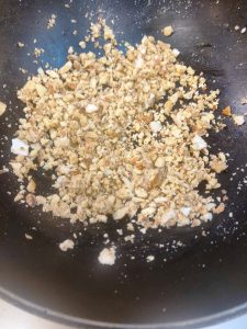 Caramelizing nuts for Mehalabya